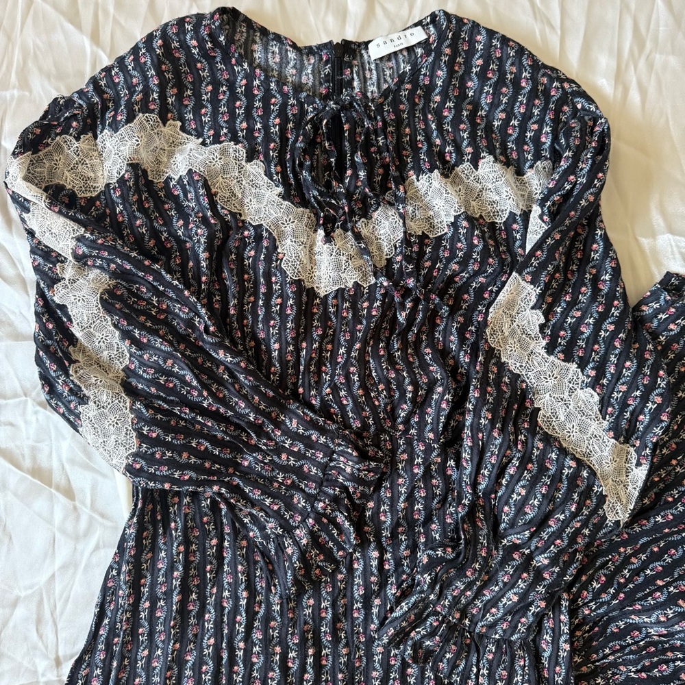 Stunning Sandro Midi Dress Floral and Lace Pattern xsmall 34 French very doen
